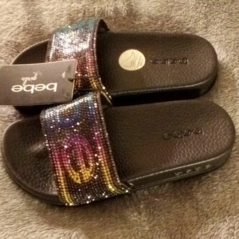 NEW BEBE GIRLS SLIDES SANDELS SIZE 11/12 BLING 💖